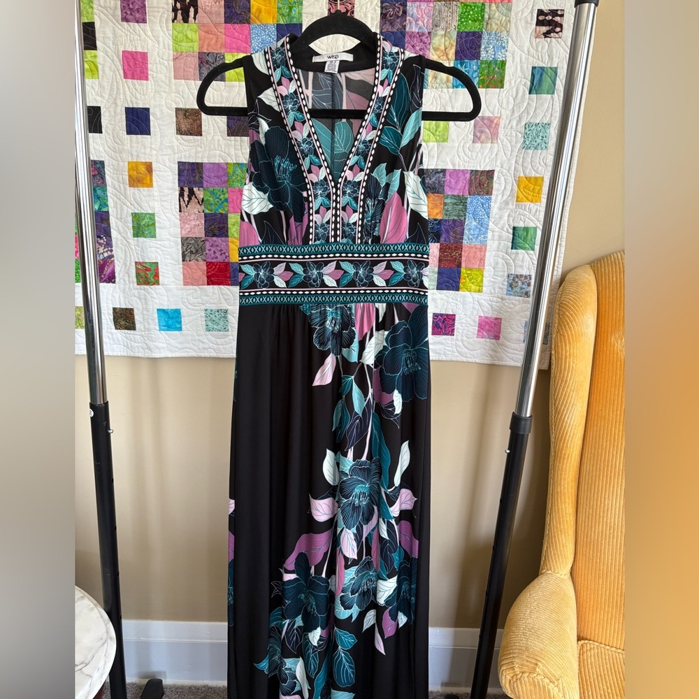 Floral Sleeveless Maxi Dress - Black, Pink, Blue